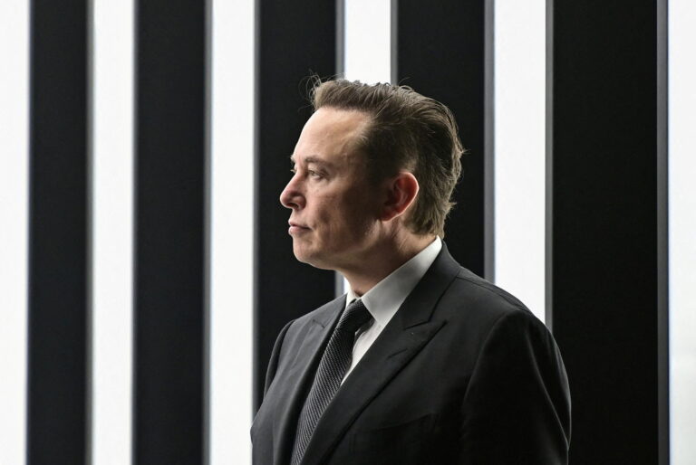 Tesla TSLA stock prediction: $500 bull vs $250 bear