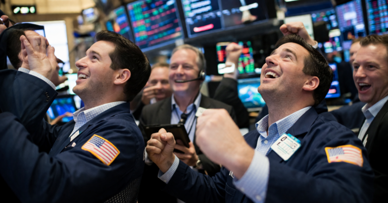 Dow closes 360 points higher as AI stocks rally and oil prices fall