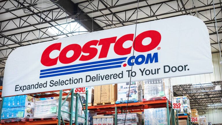 Costco makes a seasonal food court change